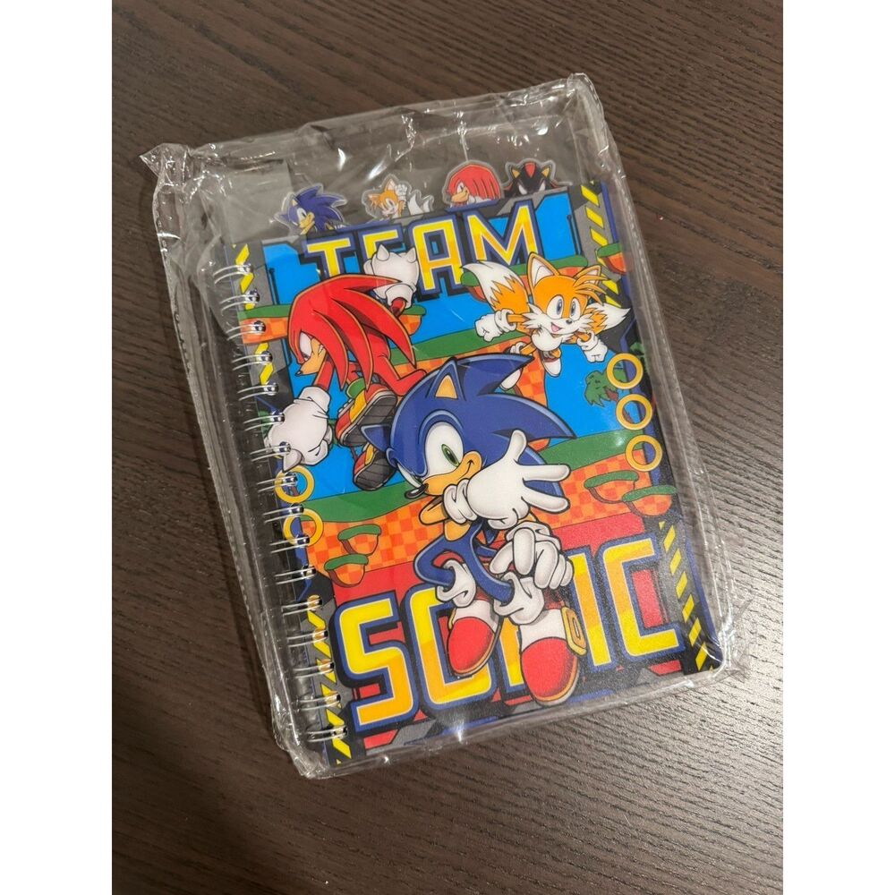 Sonic‎ the Hedgehog Spiral Notebook 8x7 Lined Pages with Dividers Gift Christmas
